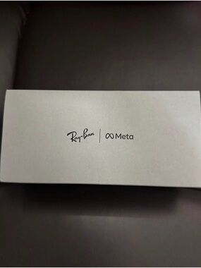 Ray-Ban Wayfarer Gen 2 Box - Silver and Black